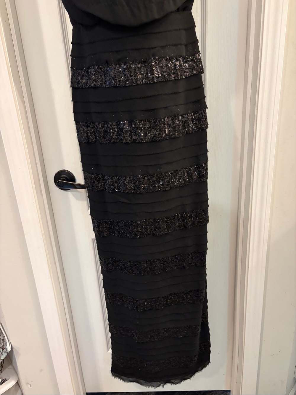 Aidan by Aidan Mattox Tiered Sequin Black Chiffon Gown EUC SZ 6 - Picture 3 of 9